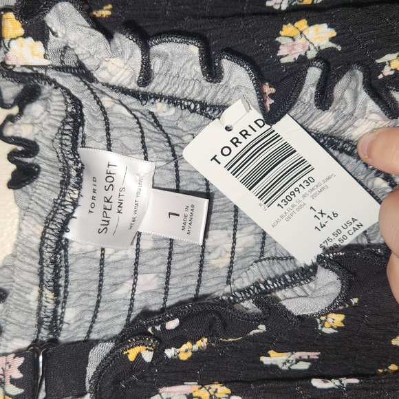 NWT Smocked jumpsuit - Picture 7 of 9